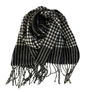 Cejon Black and White Chest Scarf